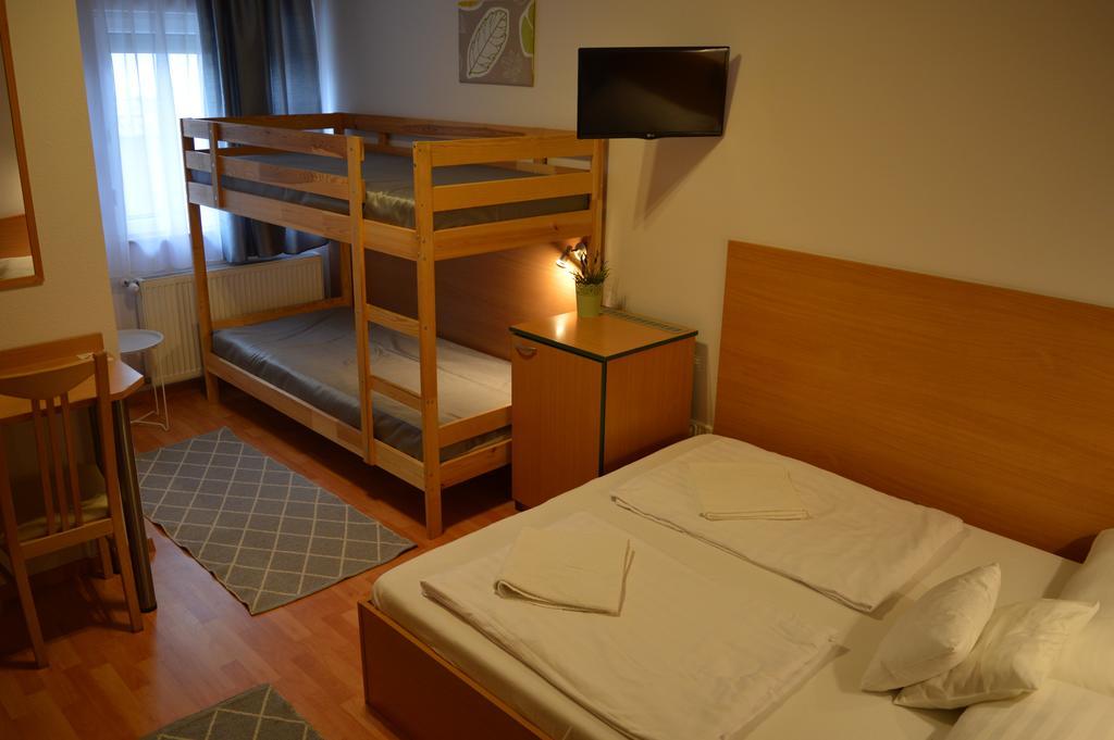 Alfred Panzio Bed & Breakfast Budapest Exterior photo